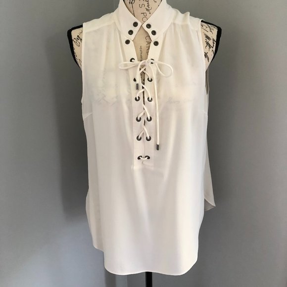 Sleeveless Tie-up Blouse - Picture 1 of 9